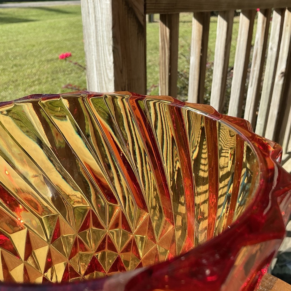 VTG L.E. Smith Amberina Diamond Point Swirl Vase Amber Glass, Heavy Pressed - Picture 10 of 14